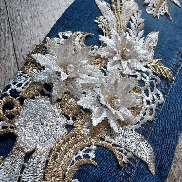 Venus Women's Floral And Pearl Embellished Skinny Jeans Size 16 - Picture 9 of 14